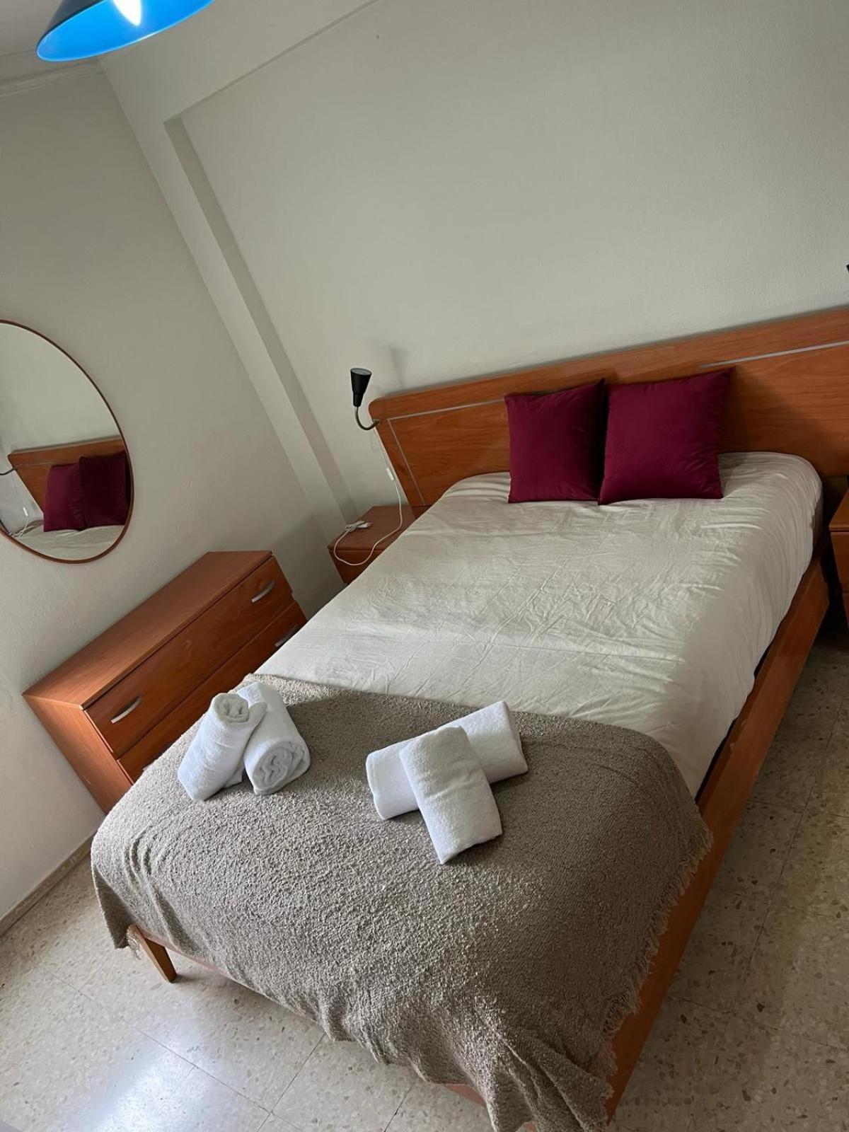 Cozy Apartment Next To Center Siviglia Esterno foto