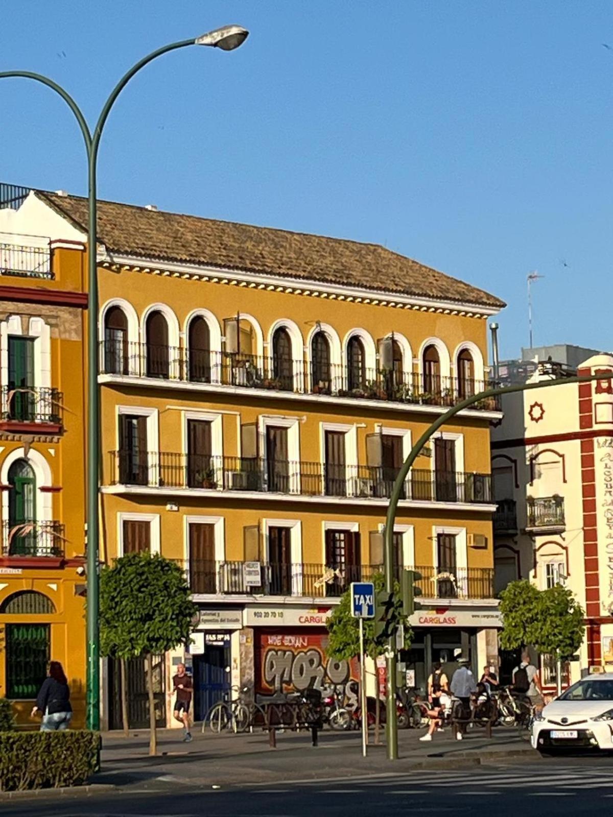 Cozy Apartment Next To Center Siviglia Esterno foto