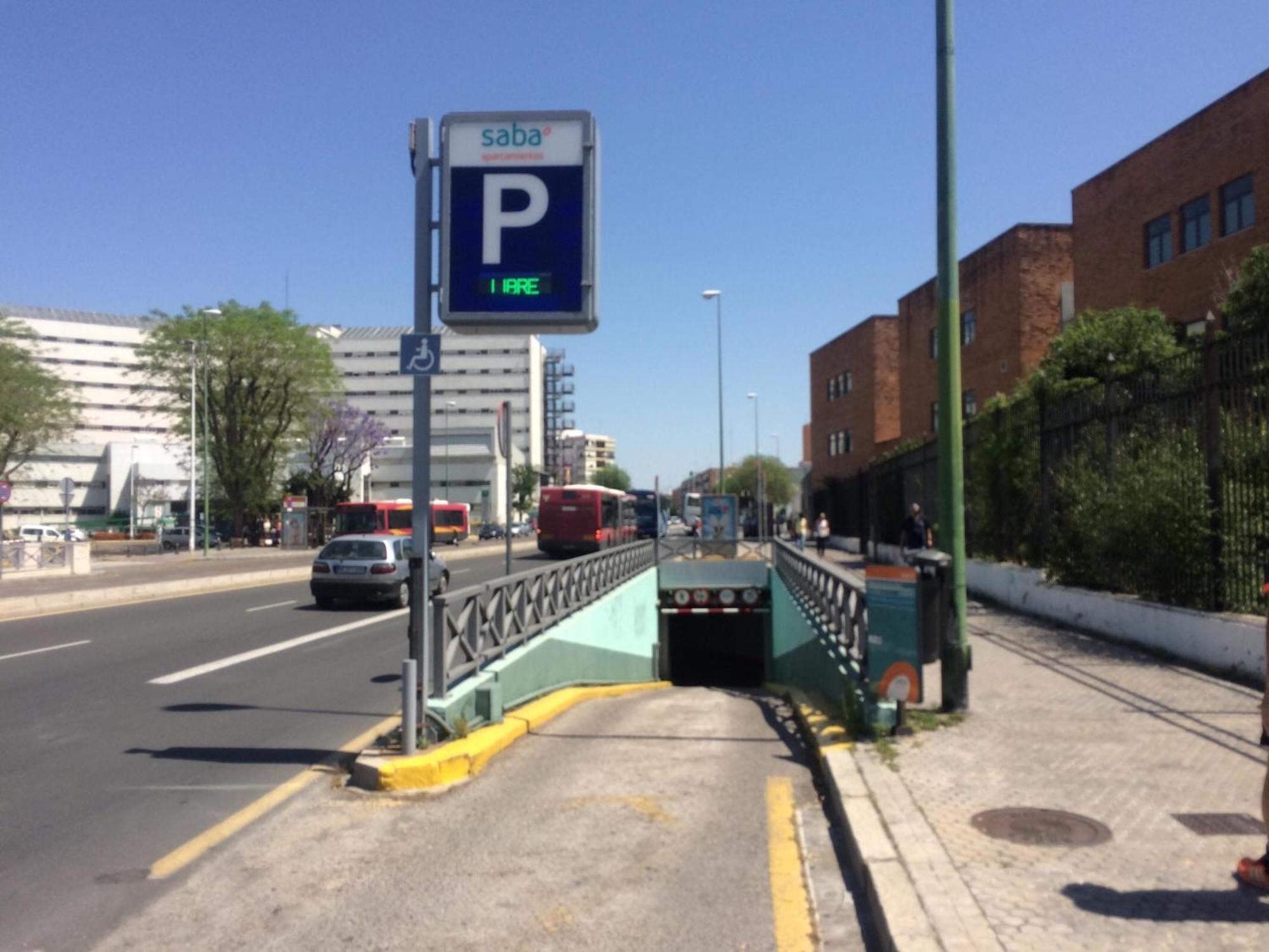 Cozy Apartment Next To Center Siviglia Esterno foto